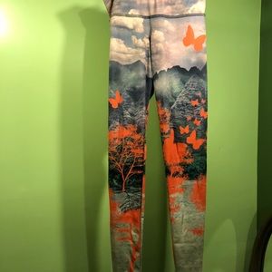 Onzie orange butterfly leggings